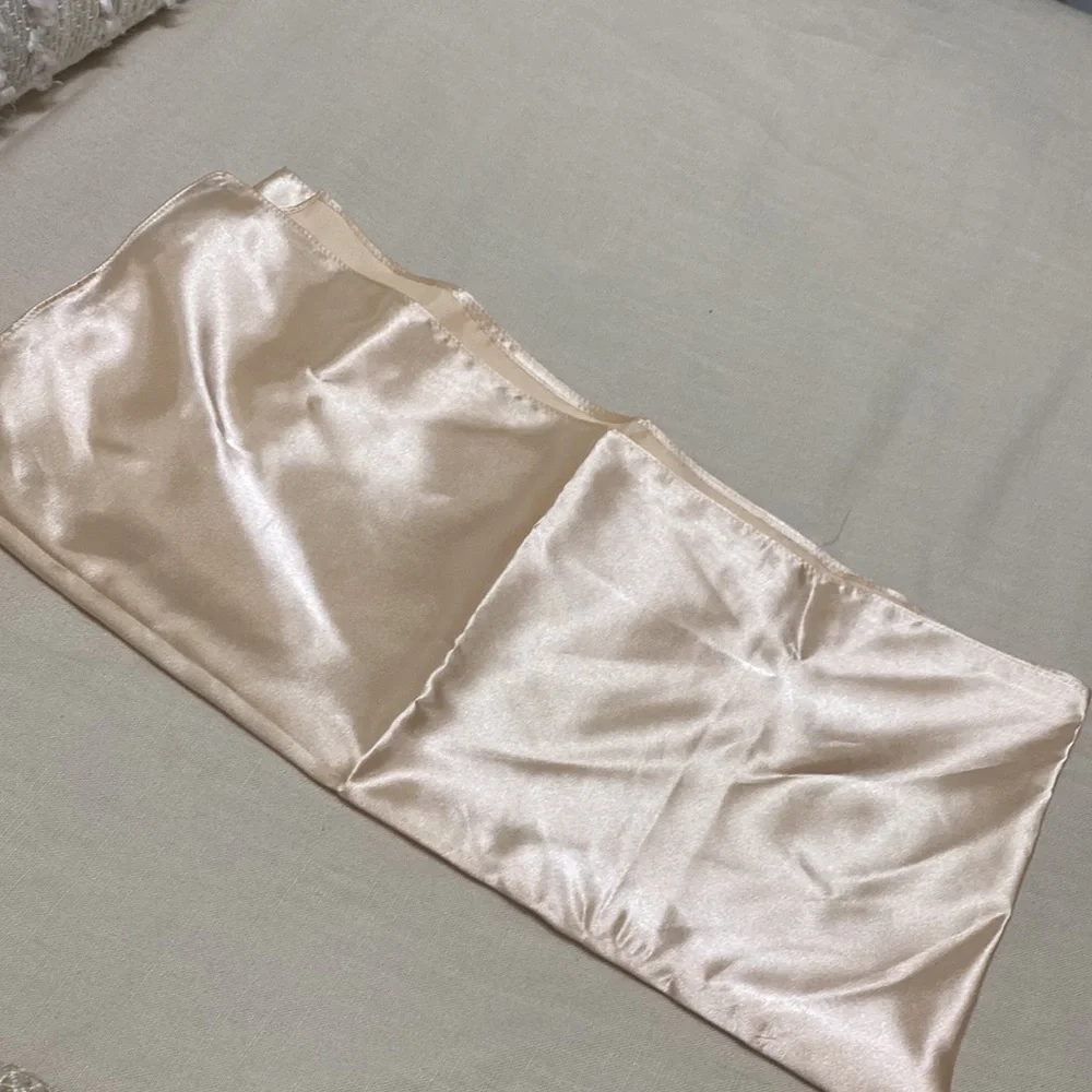 Dress - Picture 6 of 6